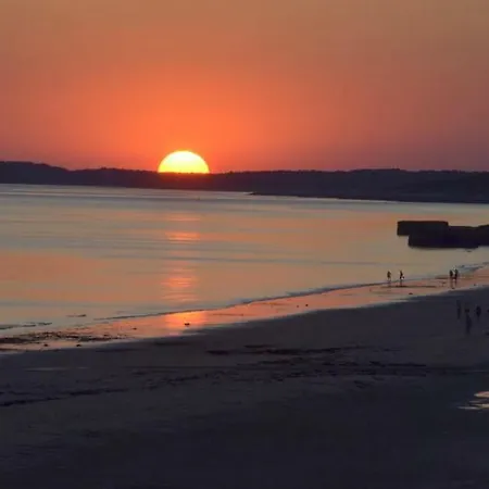 Les Ecureuils سانت باليه سور مير